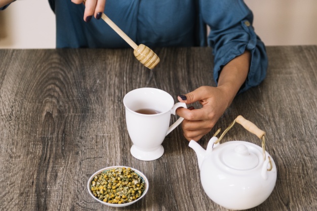 Té de manzanilla con miel